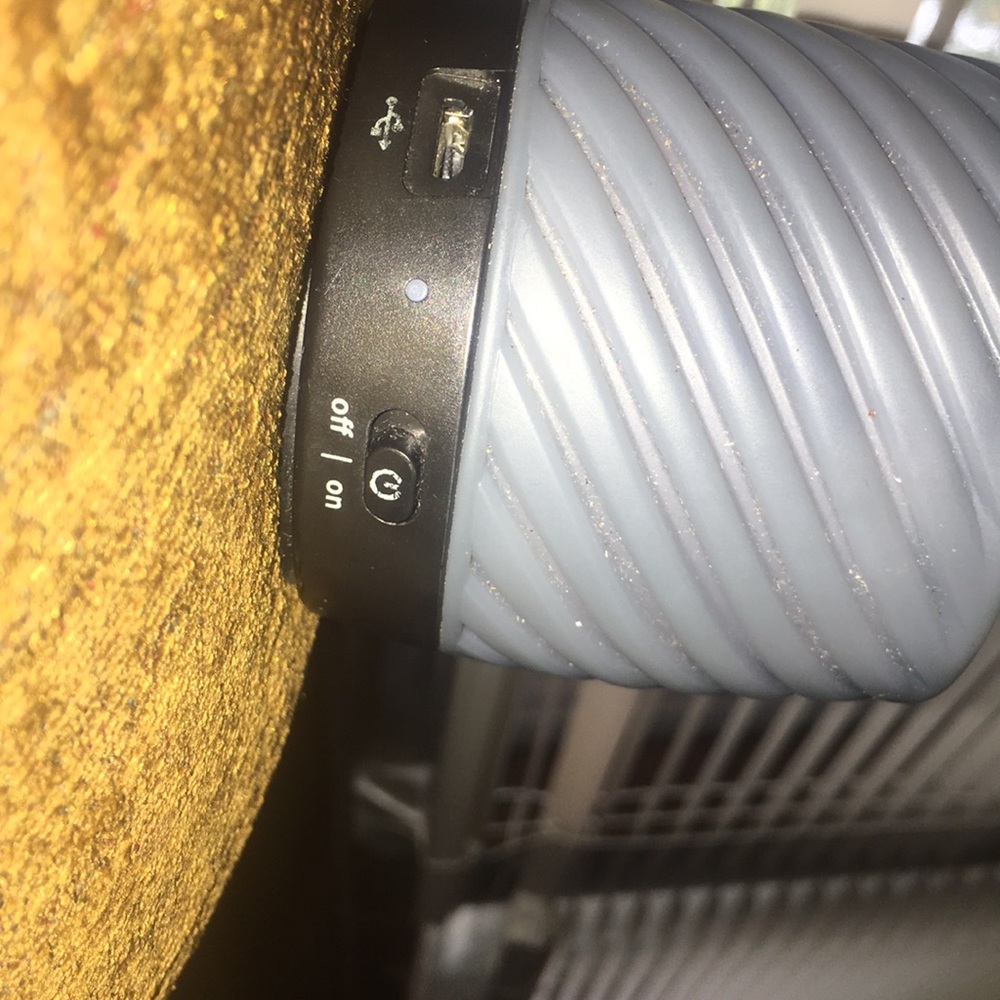 Ligh up speak with charger